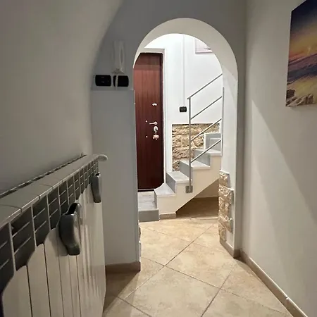 Elly's House Tatil Evi Bari