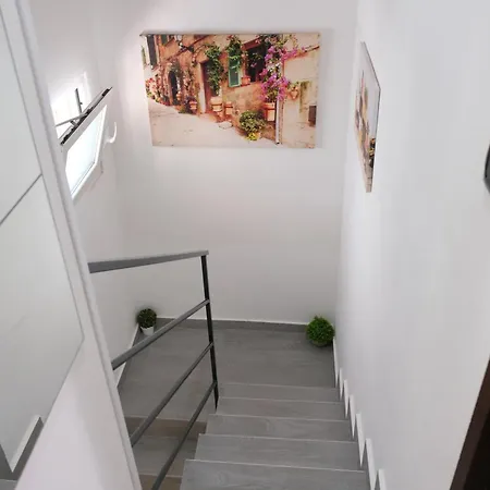 Elly's House *