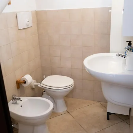 Будинок відпочинку Elly's House Барі