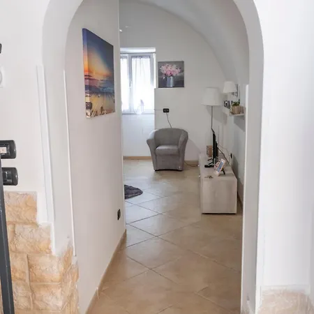 Elly's House Будинок відпочинку Барі